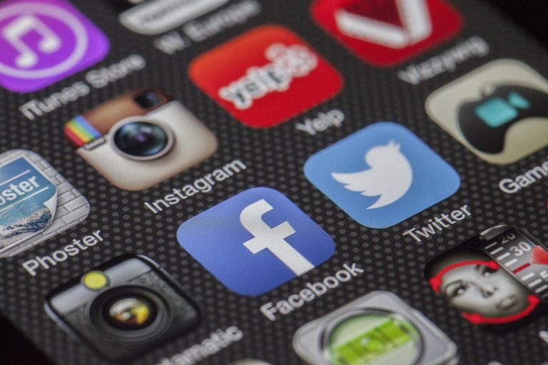ce inseamna creator digital facebook