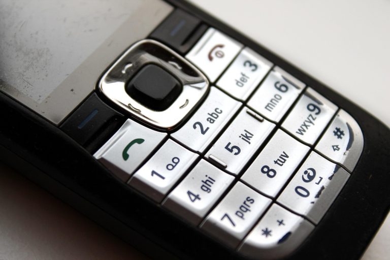 cum aflu numarul de telefon